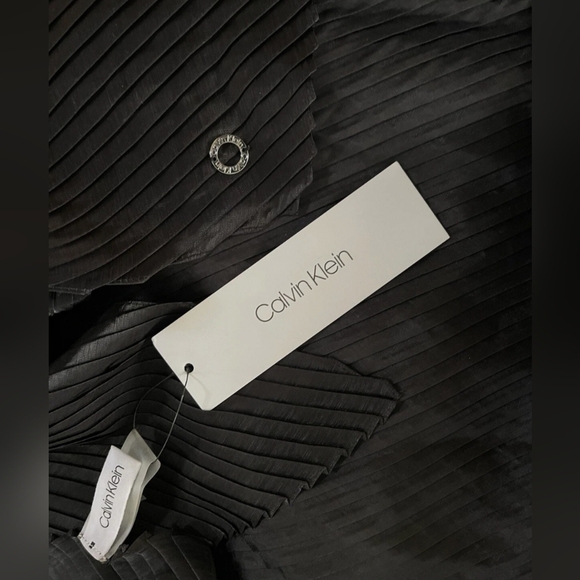 Calvin Klein Black Scarf Chic Accessory - Picture 6 of 7